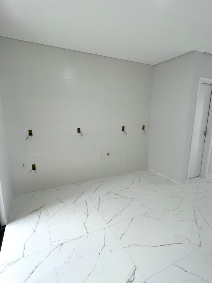 Apartamento de 2 quartos, 84m² no bairro Cachoeira do Bom Jesus, em Florianópolis | Eu Corretor