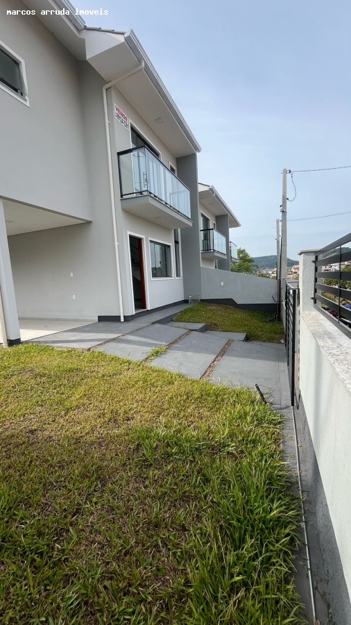 Casa de 3 quartos, no bairro Forquilhinha   são José, em Florianópolis | Eu Corretor