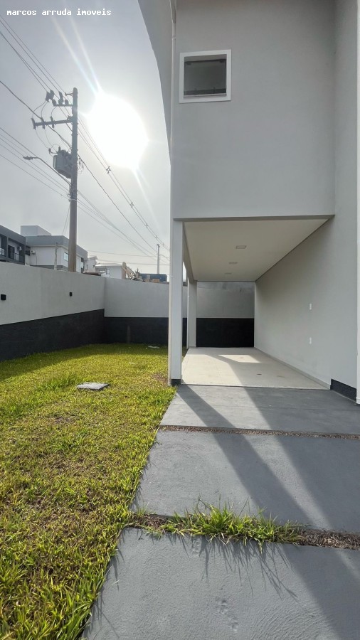 Casa de 3 quartos, no bairro Forquilhinha   são José, em Florianópolis | Eu Corretor
