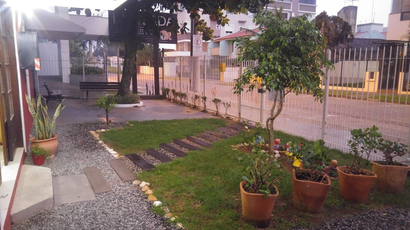 Hotel / Pousada / Chalé de 13 quartos, no bairro Canasvieiras, em Florianópolis | Eu Corretor