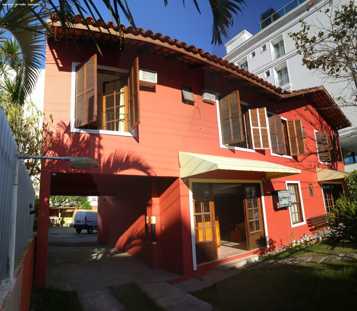 Hotel / Pousada / Chalé de 13 quartos, no bairro Canasvieiras, em Florianópolis | Eu Corretor