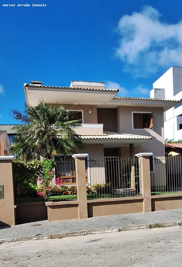 Casa de 3 quartos, 250m² no bairro Ingleses do Rio Vermelho, em Florianópolis | Eu Corretor