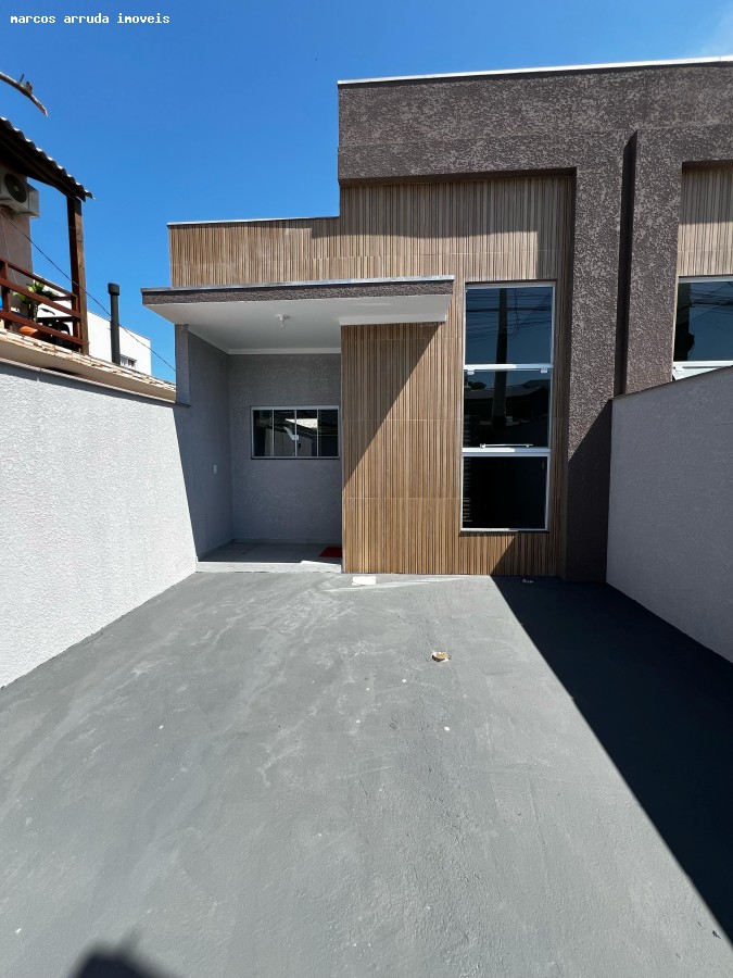 Casa de 2 quartos, no bairro São João do Rio Vermelho, em Florianópolis | Eu Corretor